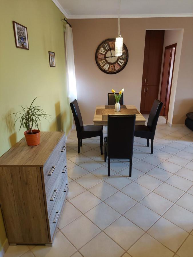 Samuci Apartman Hajduszoboszlo Exterior foto