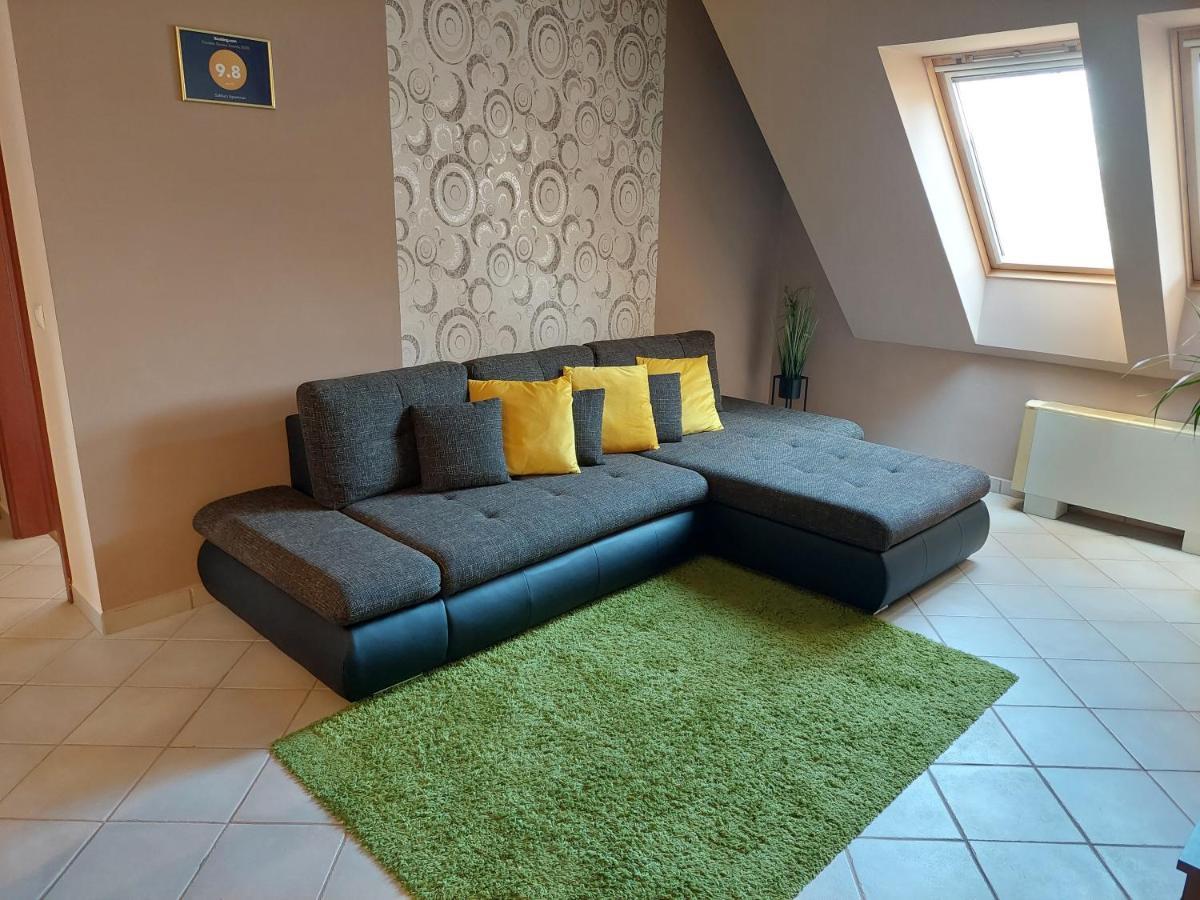 Samuci Apartman Hajduszoboszlo Exterior foto