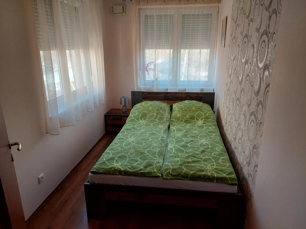 Samuci Apartman Hajduszoboszlo Exterior foto
