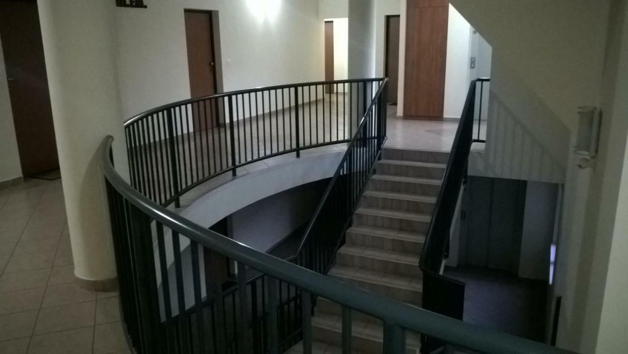 Samuci Apartman Hajduszoboszlo Exterior foto
